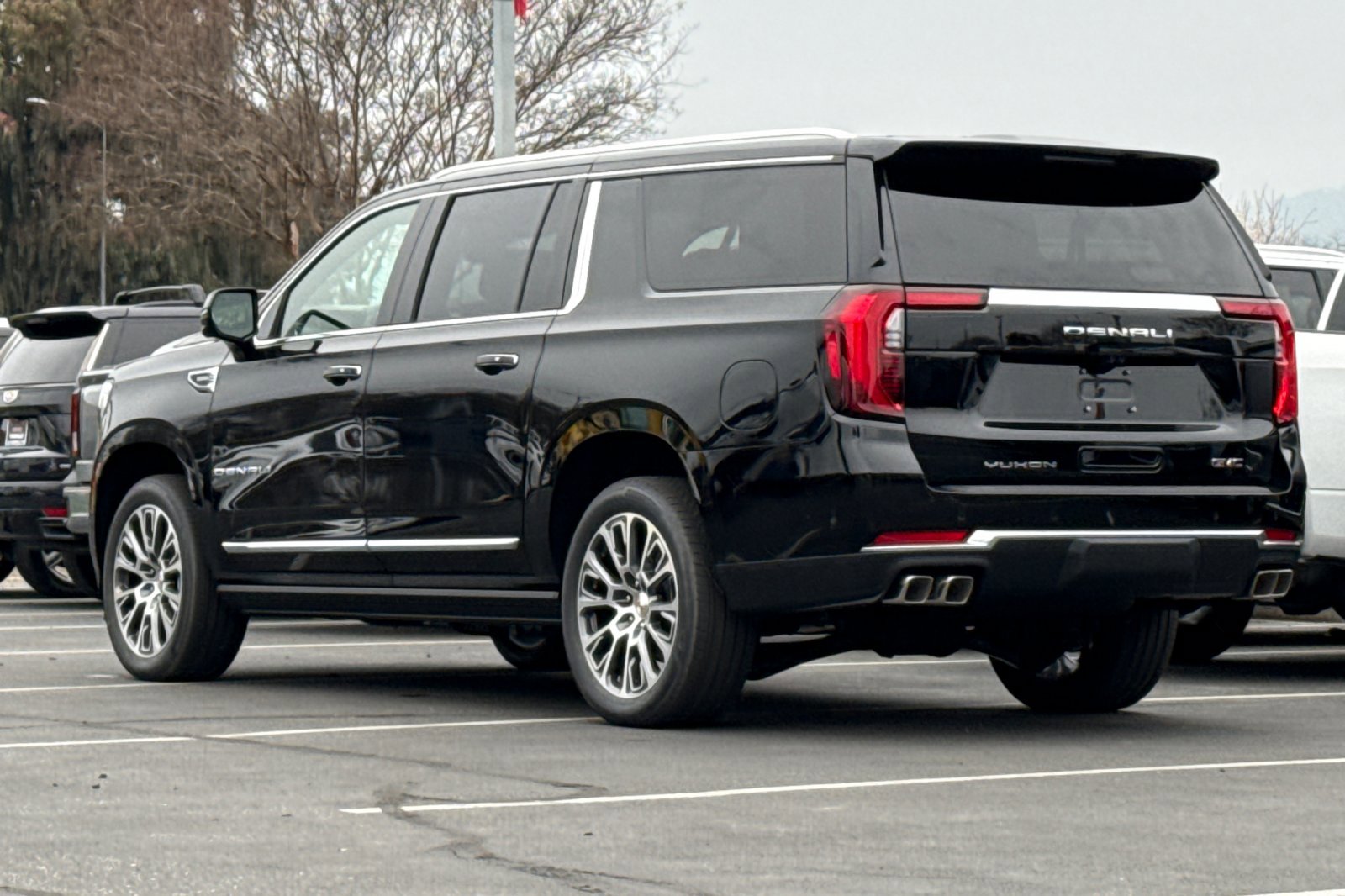 New 2026 GMC Yukon XL Denali w/ Denali Reserve Package image 7