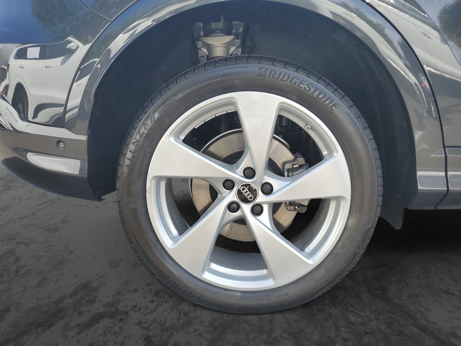 Used 2025 Audi Q5 Premium Plus w/ Premium Plus AWD/4WD image 5