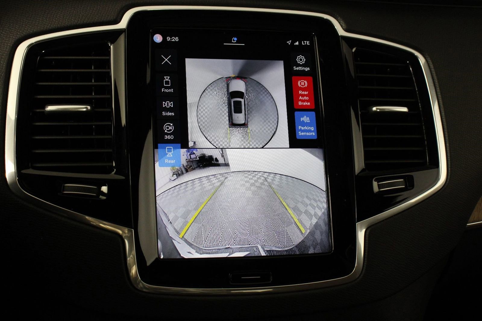 Certified 2024 Volvo XC90 T8 Plus w/ Protection Package Premier AWD/4WD image 13