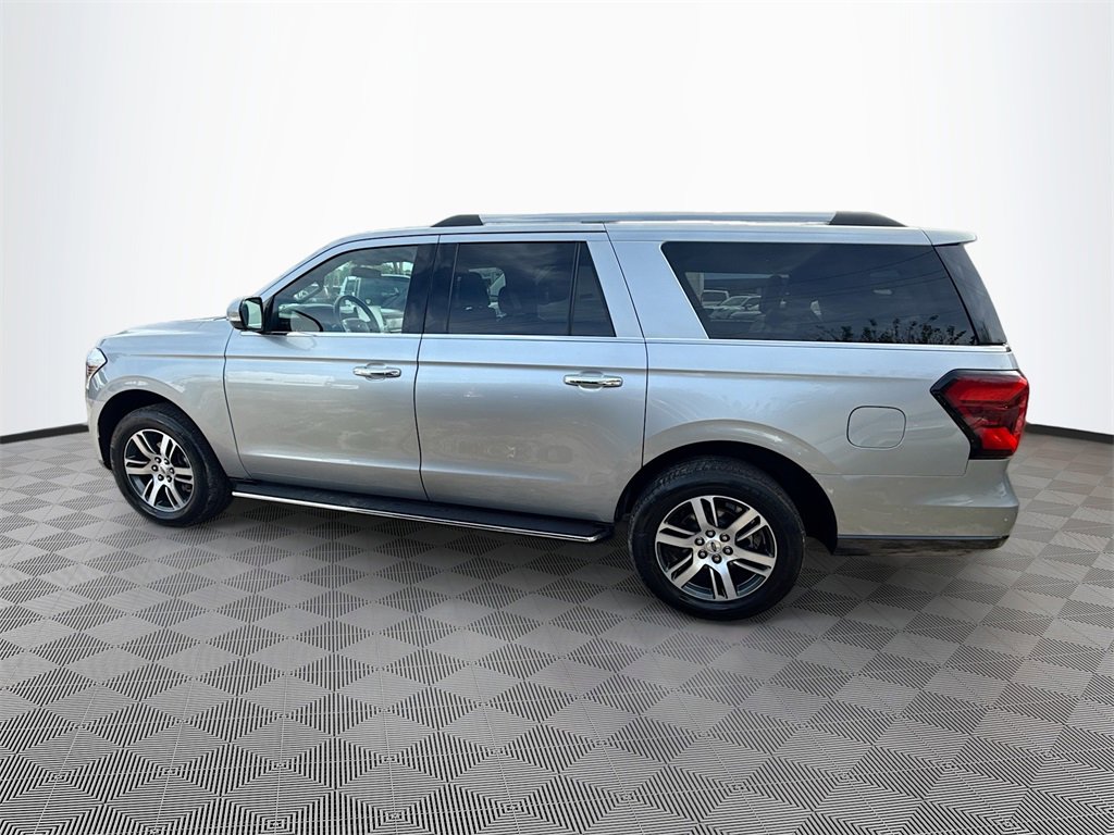Used 2022 Ford Expedition Max Limited image 9
