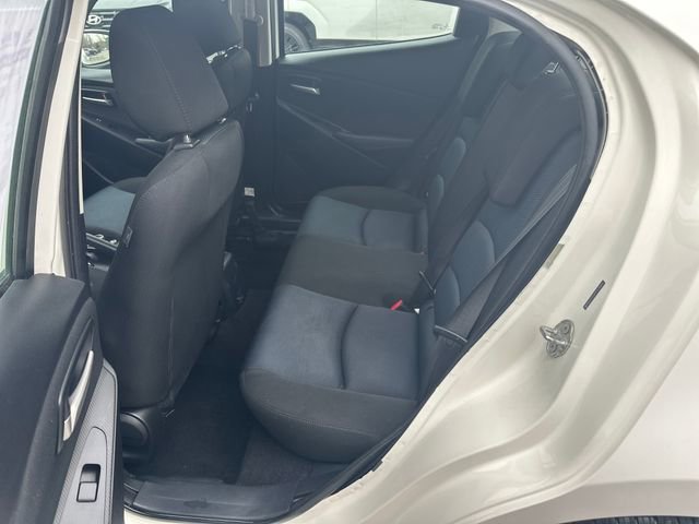 Used 2019 Toyota Yaris LE image 21