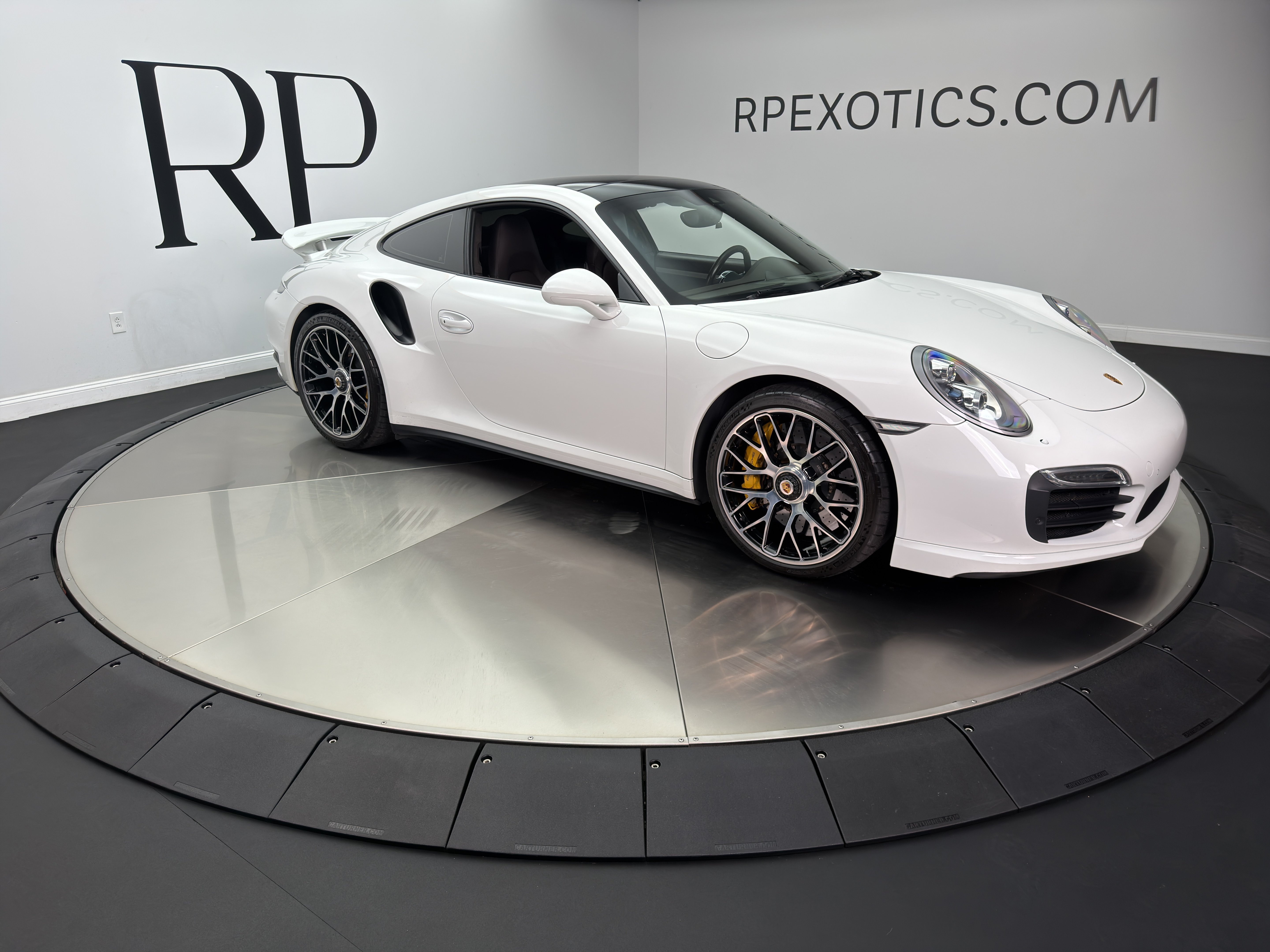 Used 2014 Porsche 911 Turbo S AWD/4WD image 8