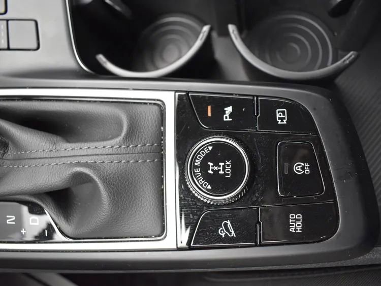 Used 2024 Kia Sportage LX image 35