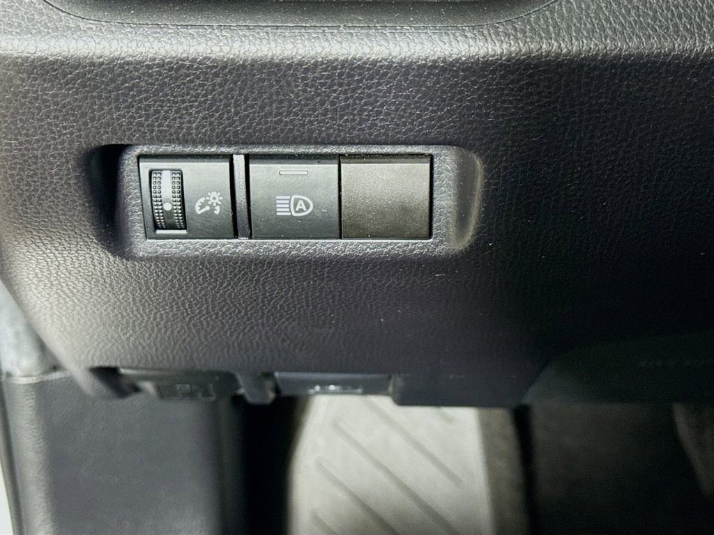 Certified 2022 Toyota RAV4 LE FWD image 11