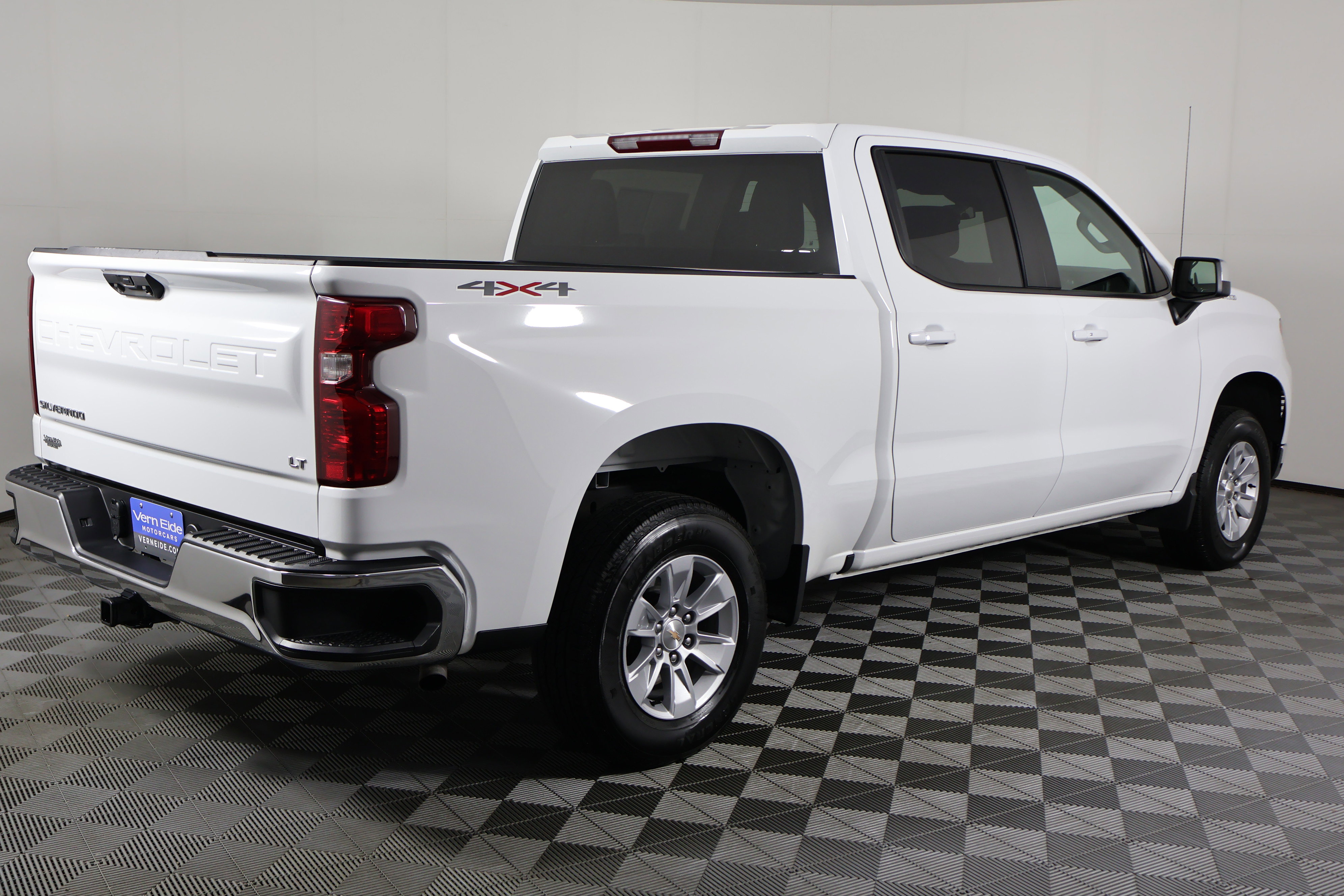 Used 2025 Chevrolet Silverado 1500 LT image 6