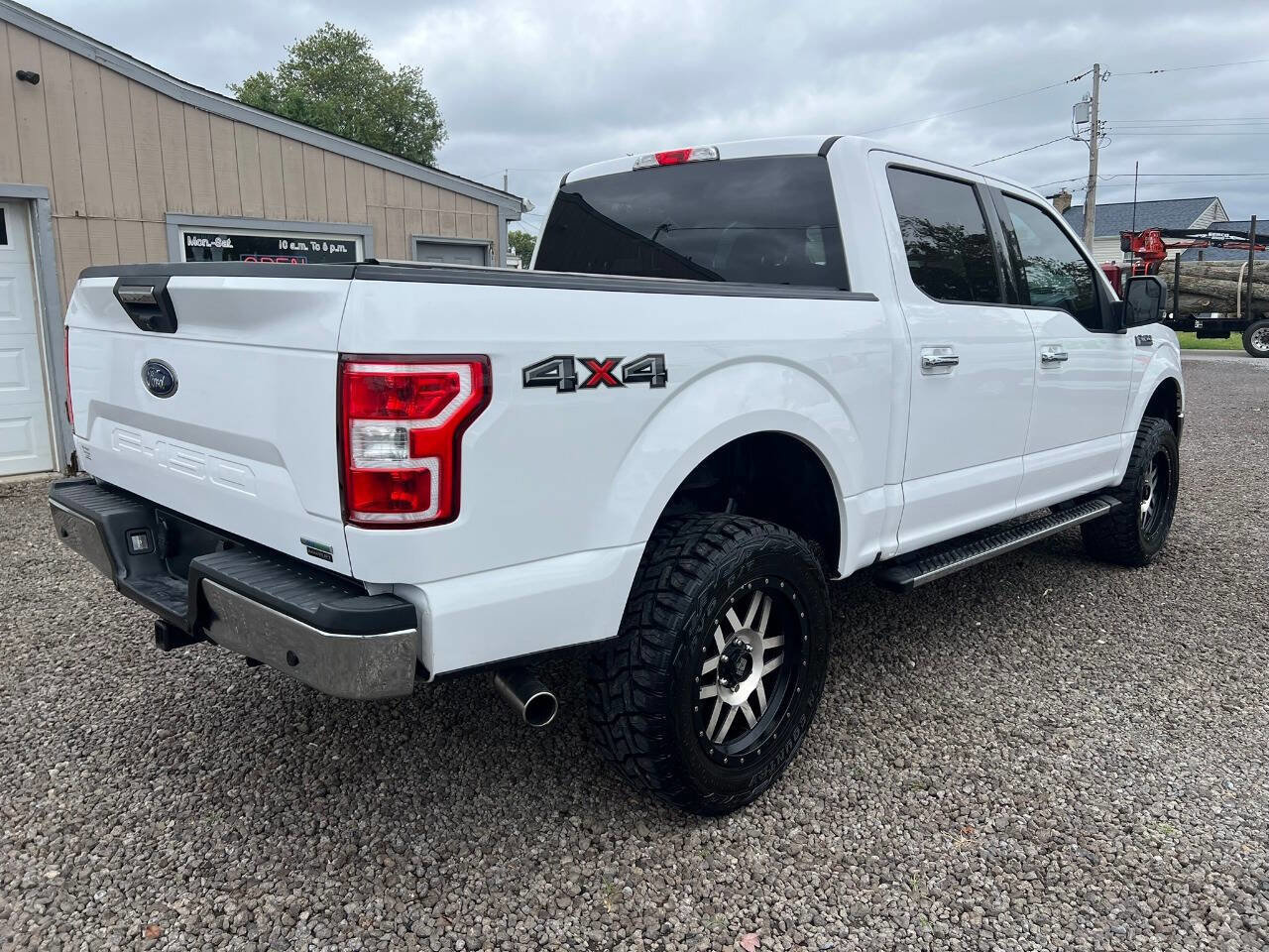 Used 2018 Ford F150 XLT w/ Equipment Group 302A Luxury image 4