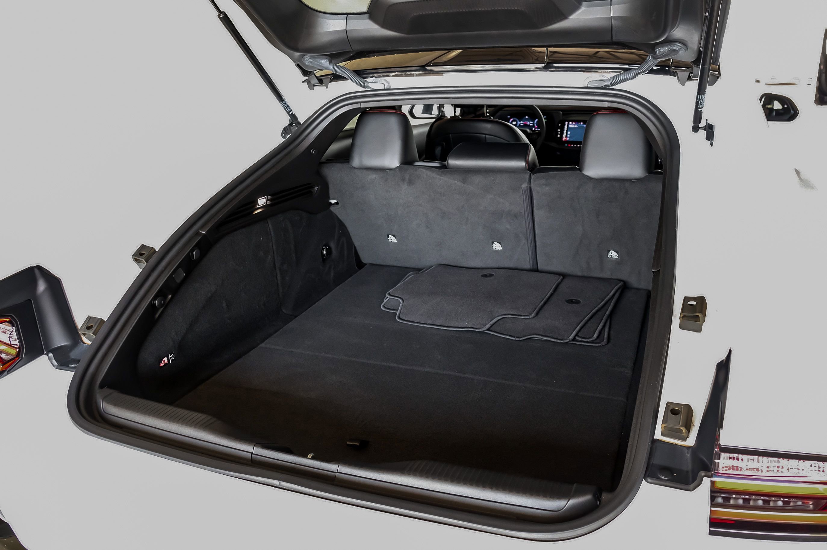 Used 2025 Dodge Charger R/T w/ Quick Order Package 25M R/T AWD/4WD image 41