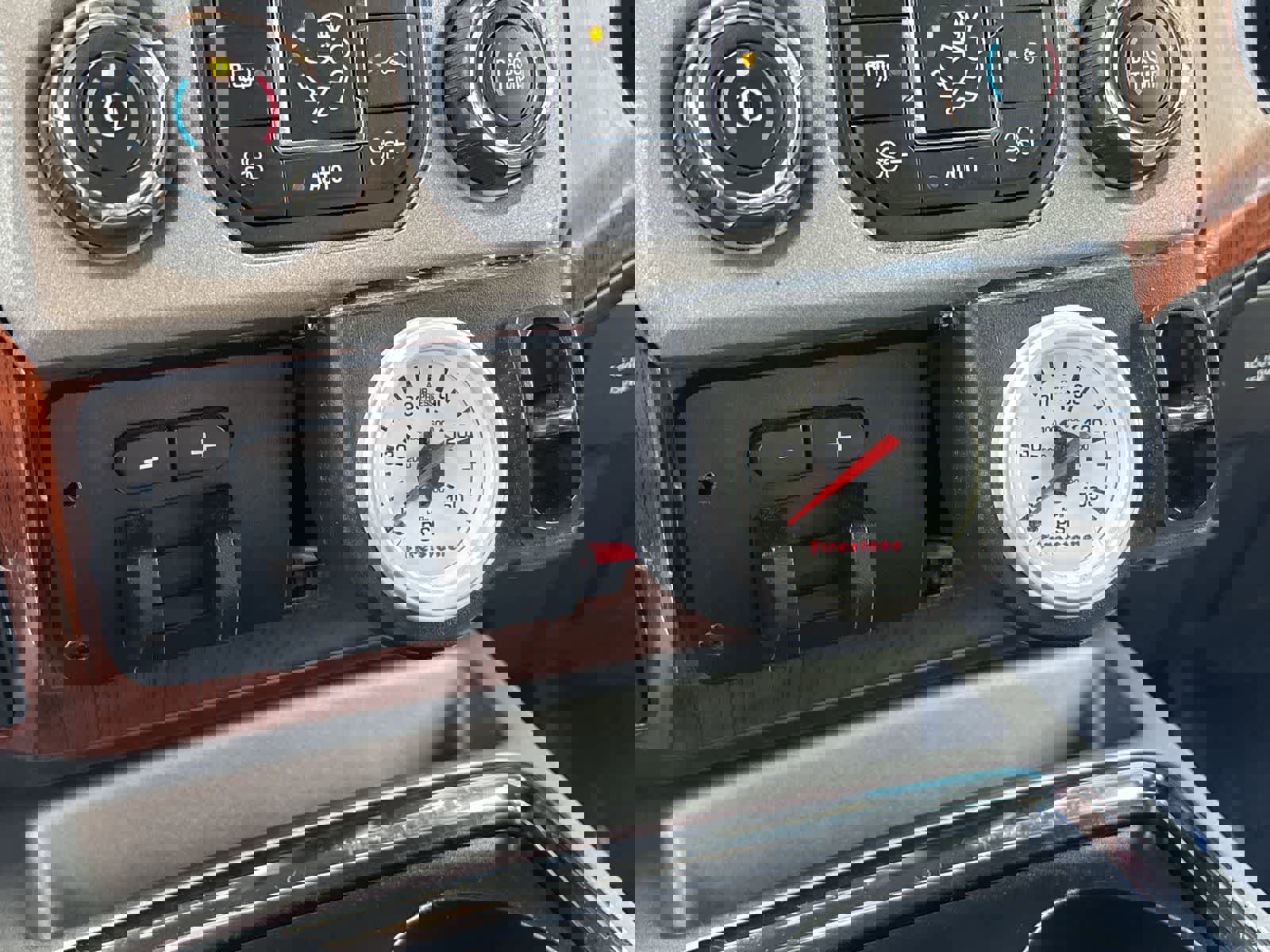 Used 2016 Ford F350 King Ranch w/ King Ranch w/Chrome Package image 25