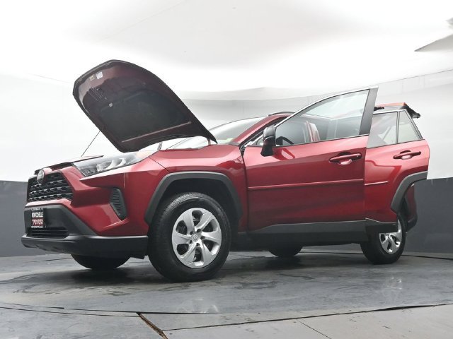 Certified 2021 Toyota RAV4 LE AWD/4WD image 41