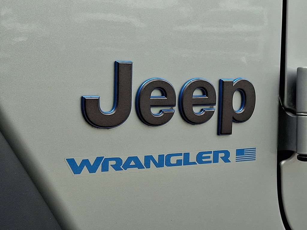Used 2023 Jeep Wrangler Unlimited w/ Cold Weather Group AWD/4WD image 31