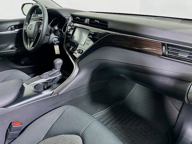 Used 2020 Toyota Camry LE FWD image 28