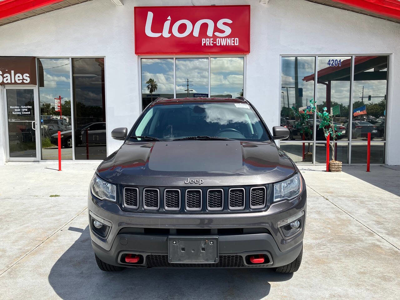 Used 2019 Jeep Compass Trailhawk AWD/4WD image 1