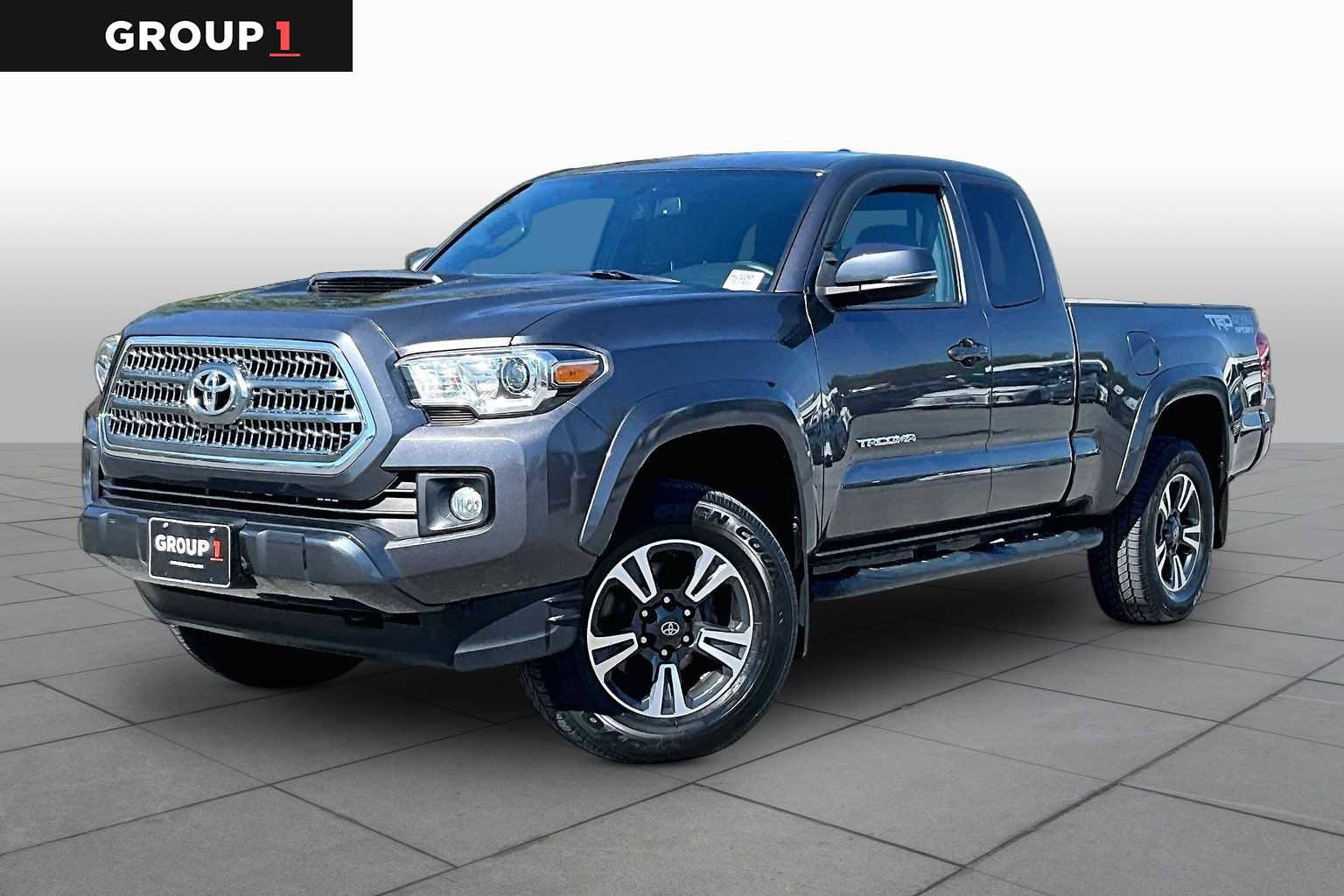Used 2017 Toyota Tacoma TRD Sport w/ Tow Package (A/T) video 1