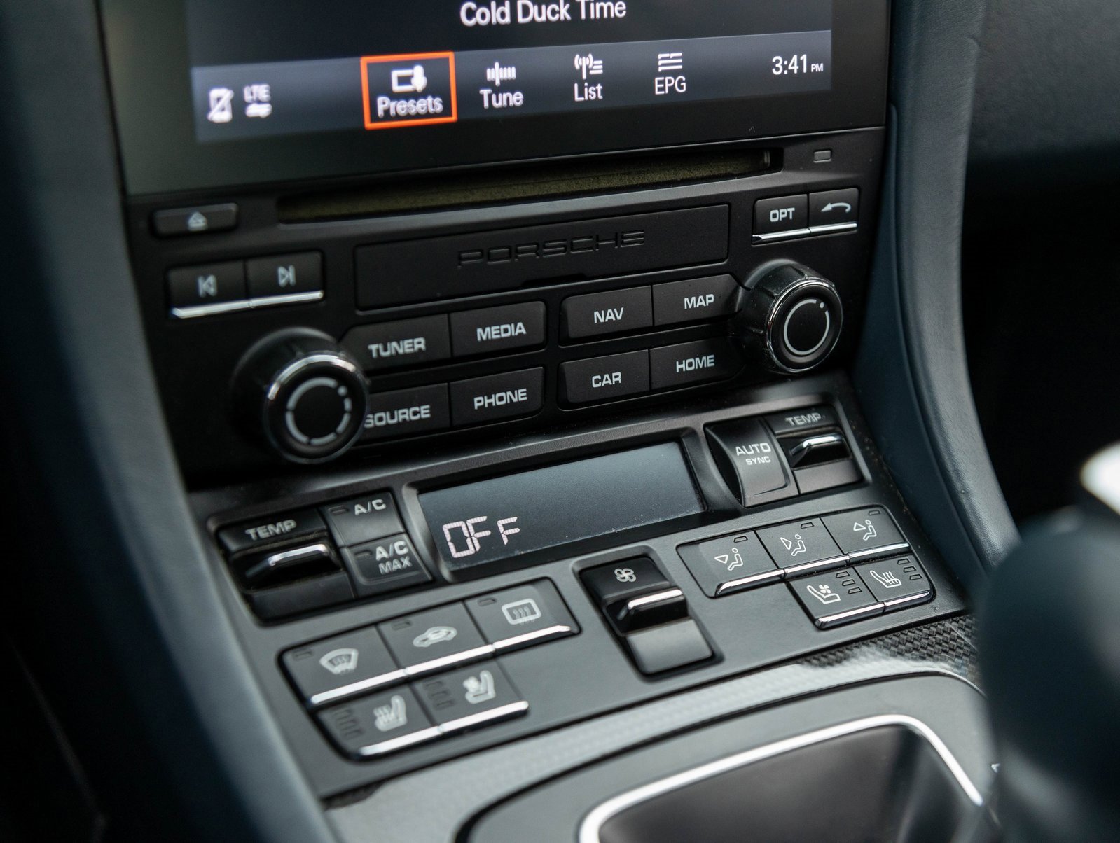 Used 2019 Porsche 911 Turbo S image 28