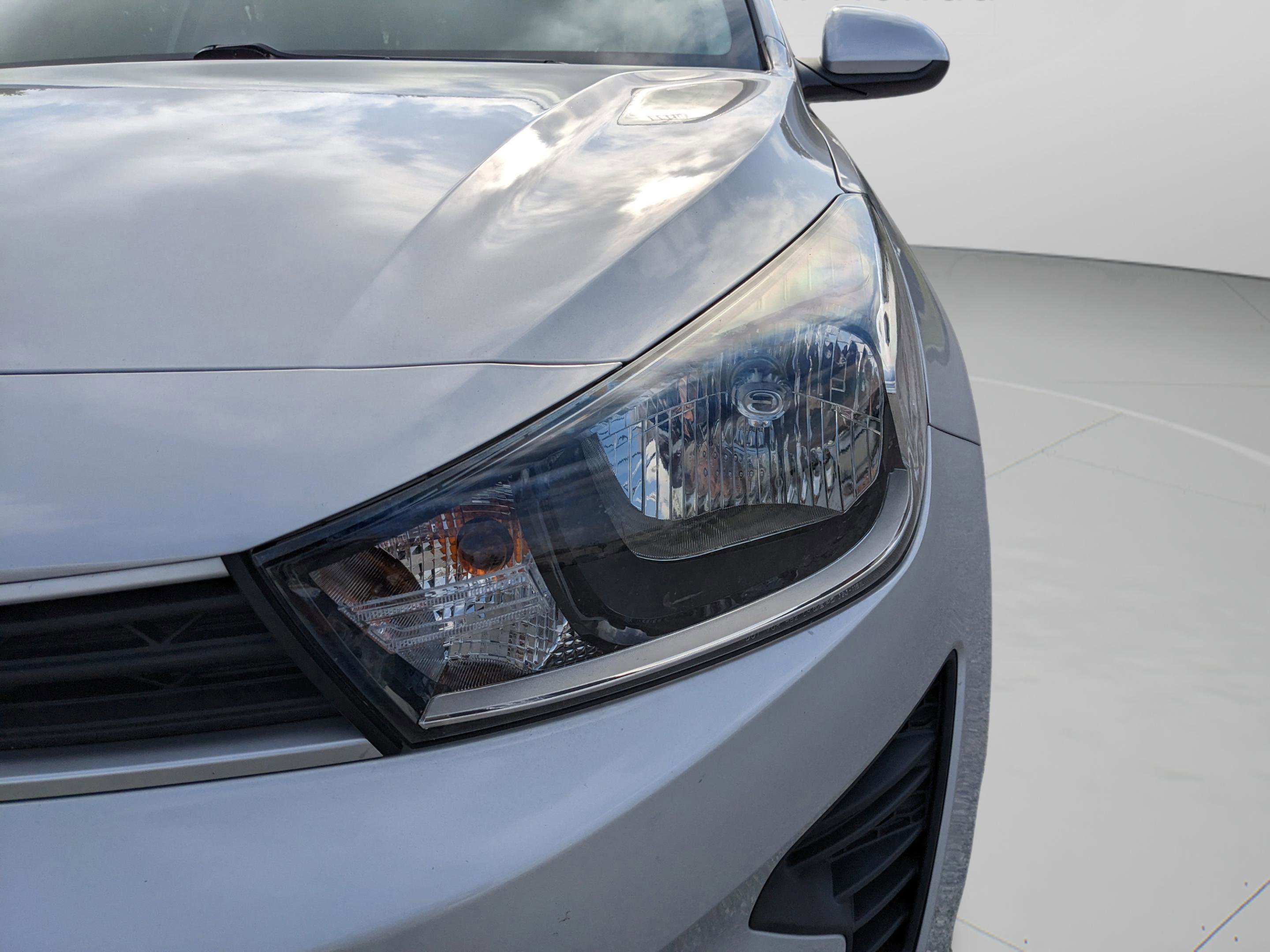 Used 2022 Kia Rio LX image 10