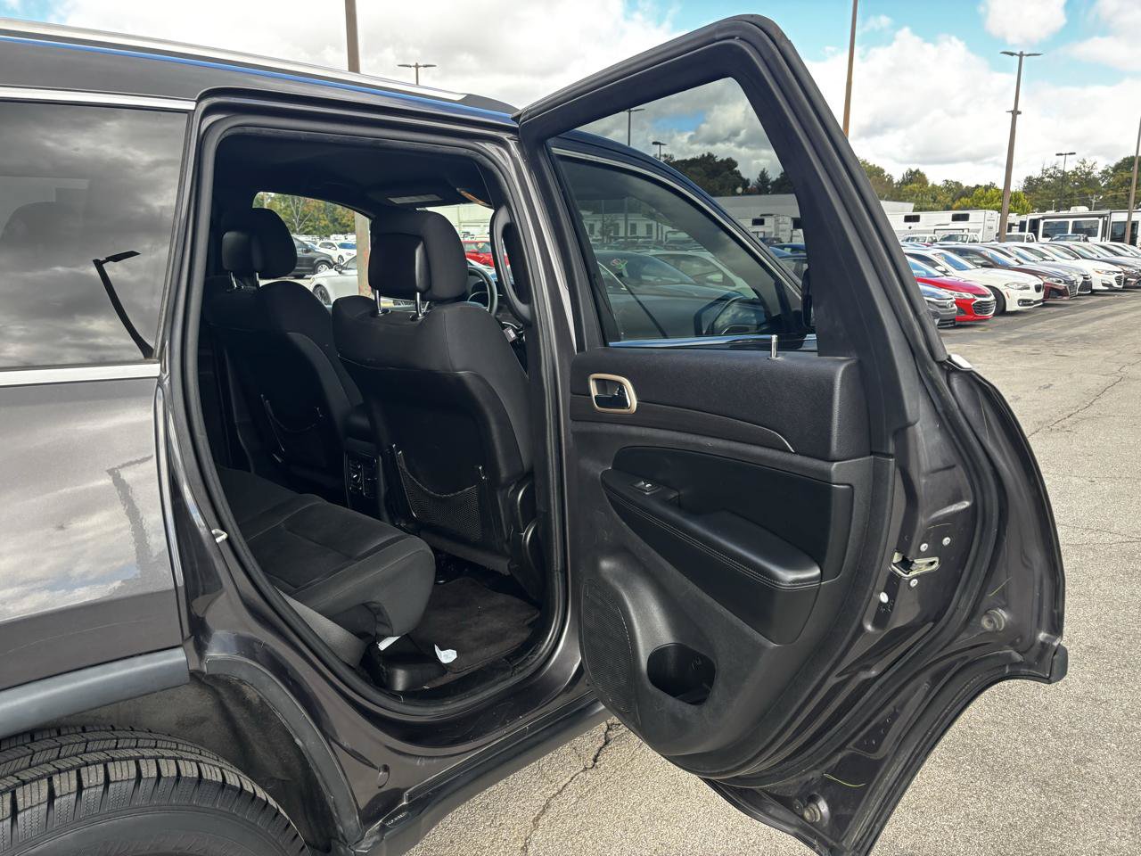 Used 2016 Jeep Grand Cherokee Laredo w/ Quick Order Package 23E AWD/4WD image 11
