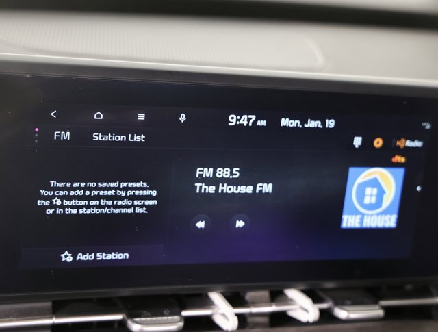 Certified 2024 Kia Carnival SX image 17