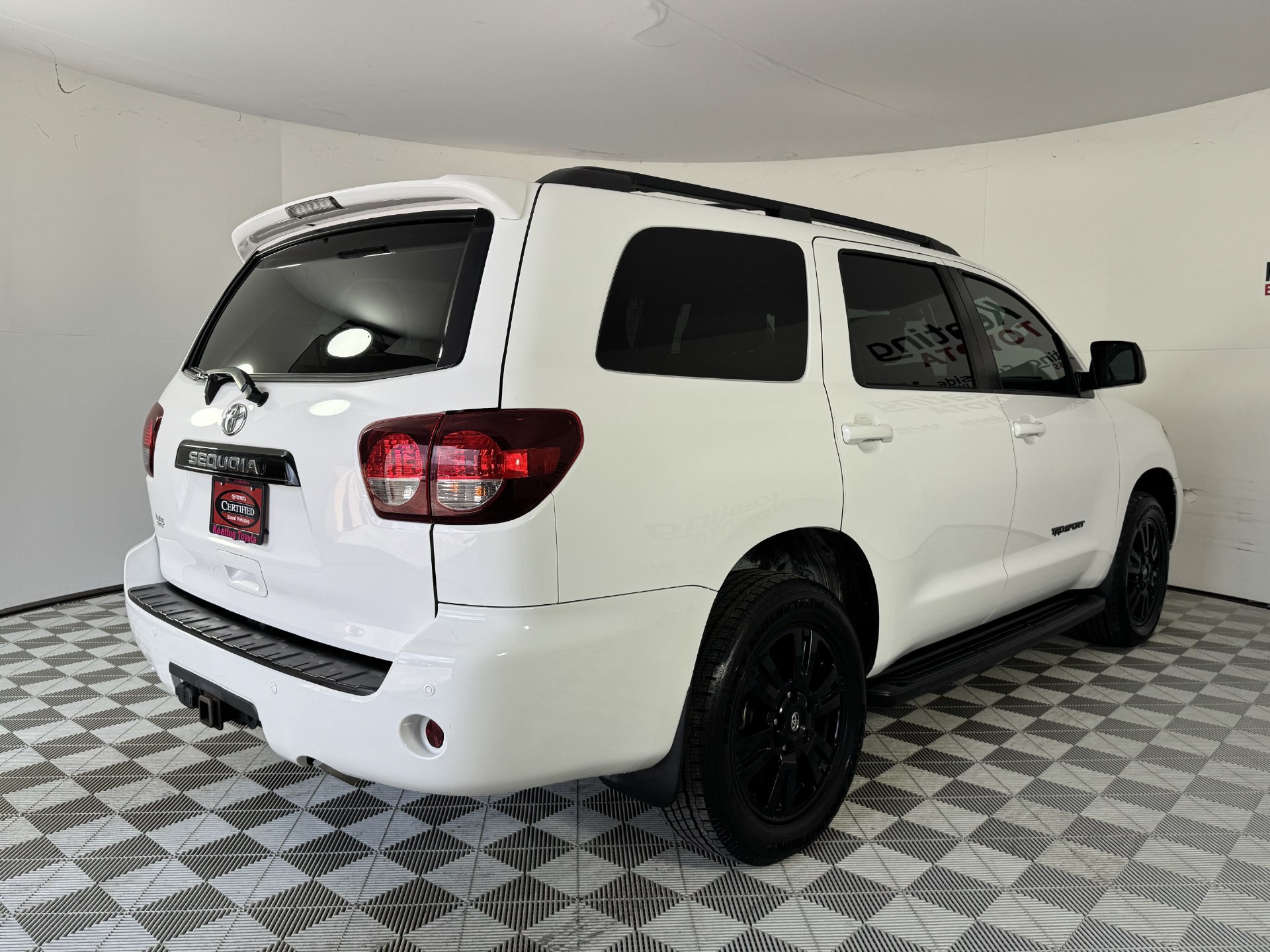Used 2019 Toyota Sequoia TRD Sport w/ TRD Sport Premium Package RWD image 4
