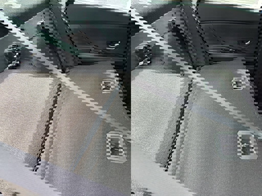 New 2026 Hyundai Elantra SE image 33