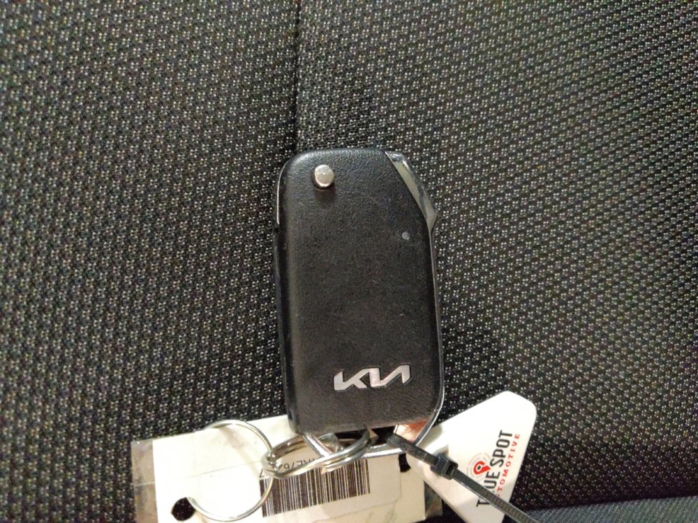 Used 2024 Kia Forte LXS image 32