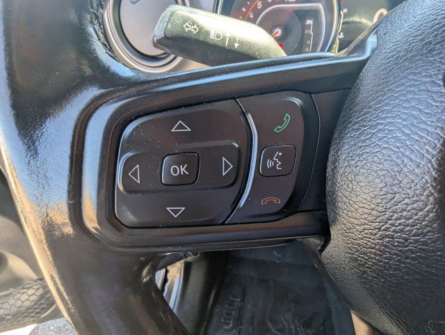 Used 2021 Jeep Gladiator Willys AWD/4WD image 12