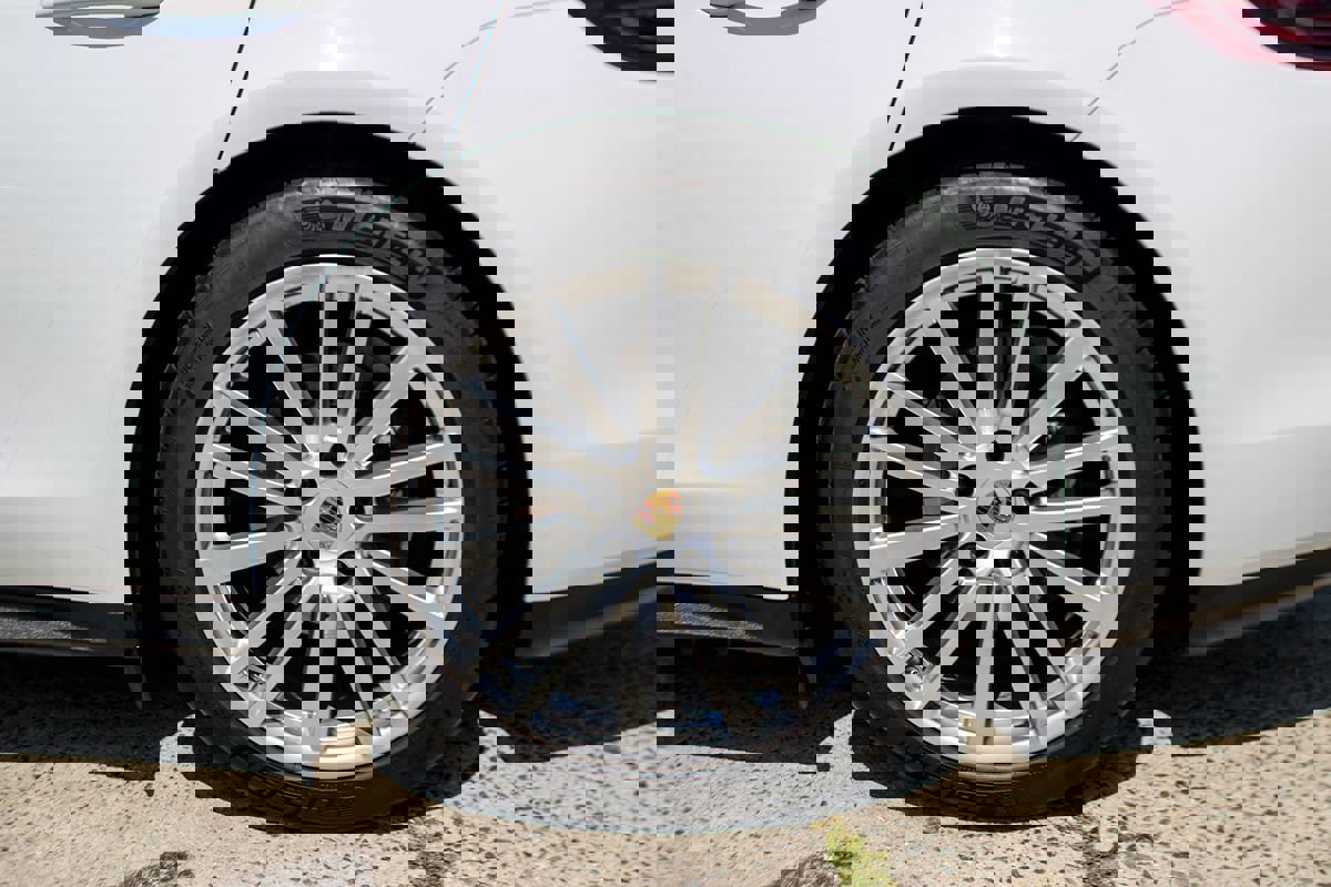 Used 2018 Porsche Panamera 4S image 46