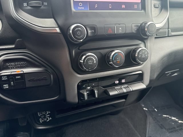 Used 2024 RAM 2500 Big Horn AWD/4WD image 19
