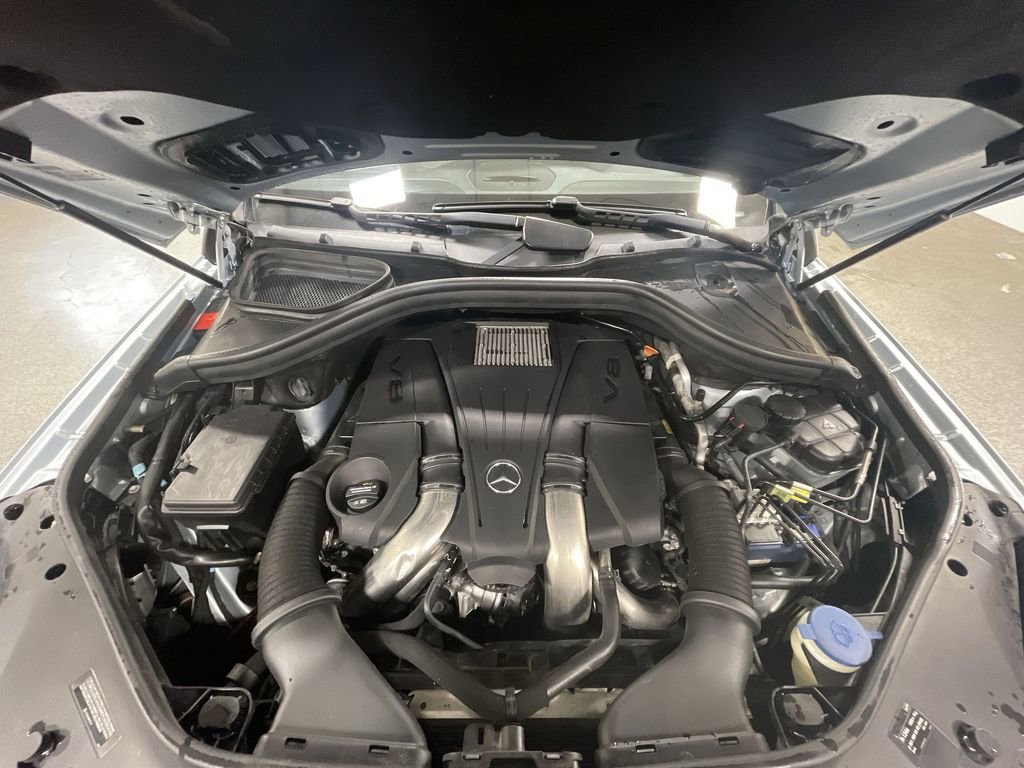 Used 2015 Mercedes-Benz GL 550 4MATIC image 31