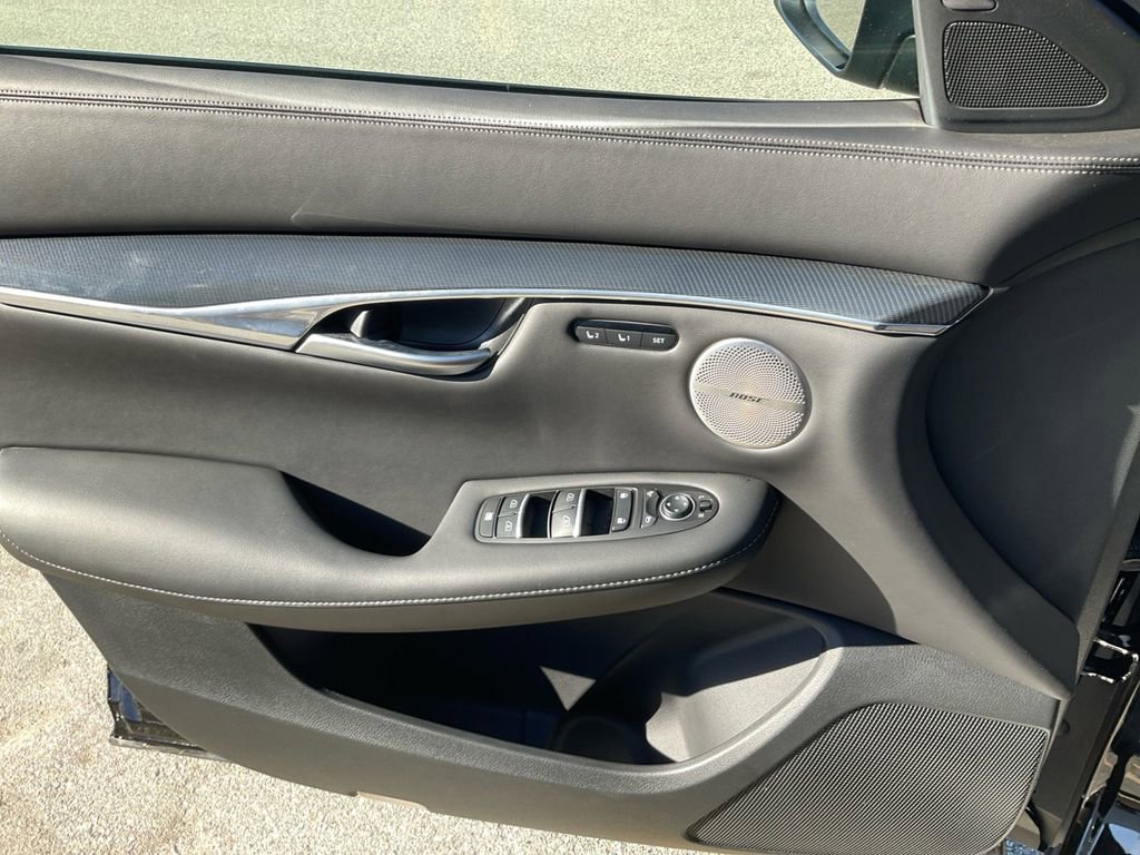 Used 2025 INFINITI QX50 Sport image 12