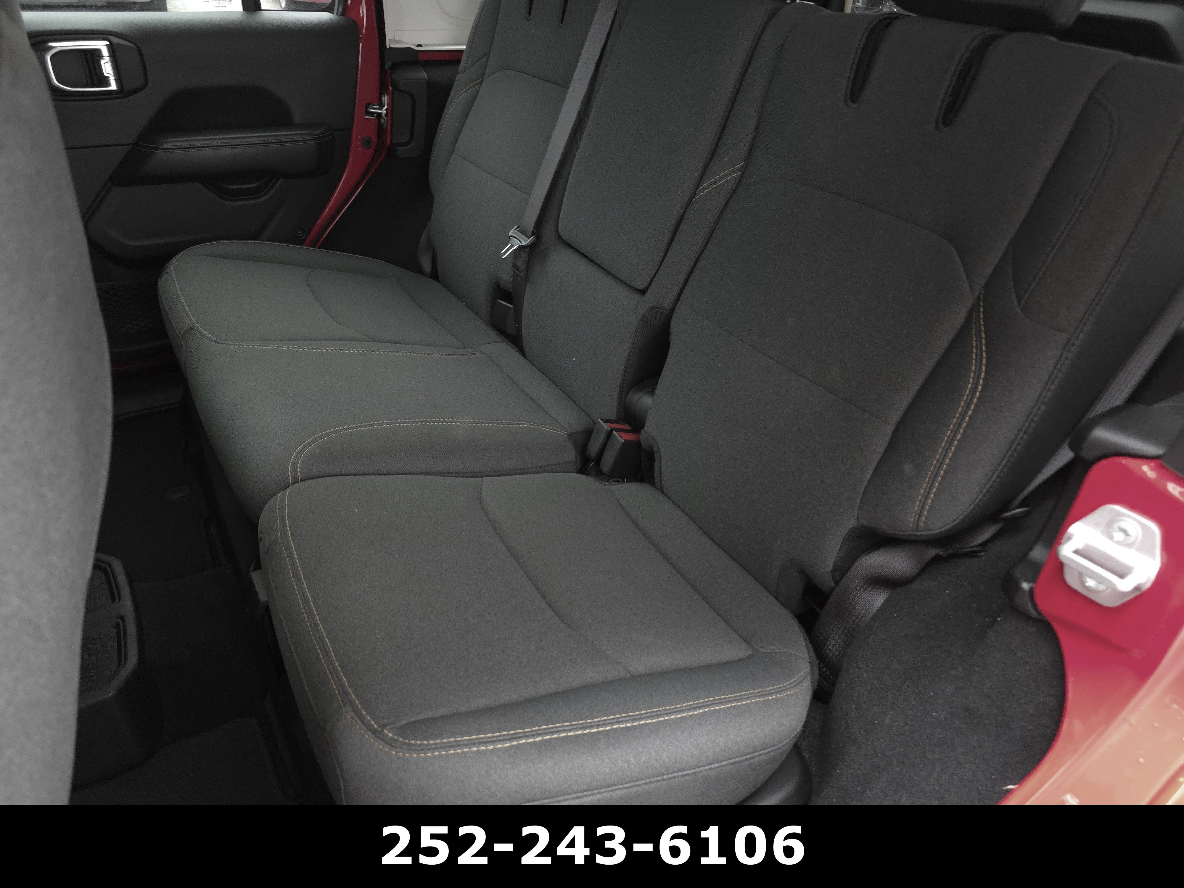 Used 2025 Jeep Wrangler Sahara w/ Safety Group image 33