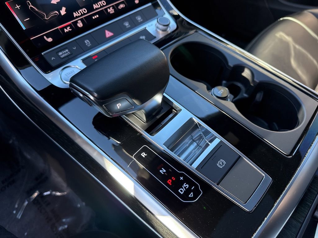 Used 2019 Audi Q8 Premium w/ Convenience Package image 21