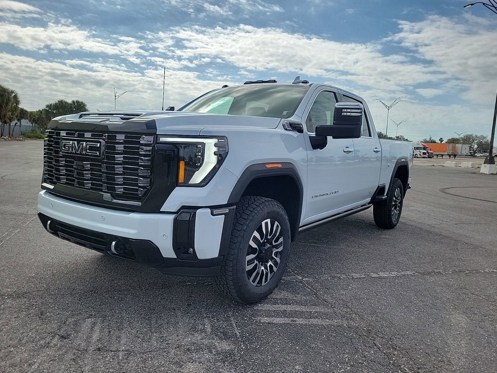 New 2026 GMC Sierra 2500 Denali Ultimate video 2