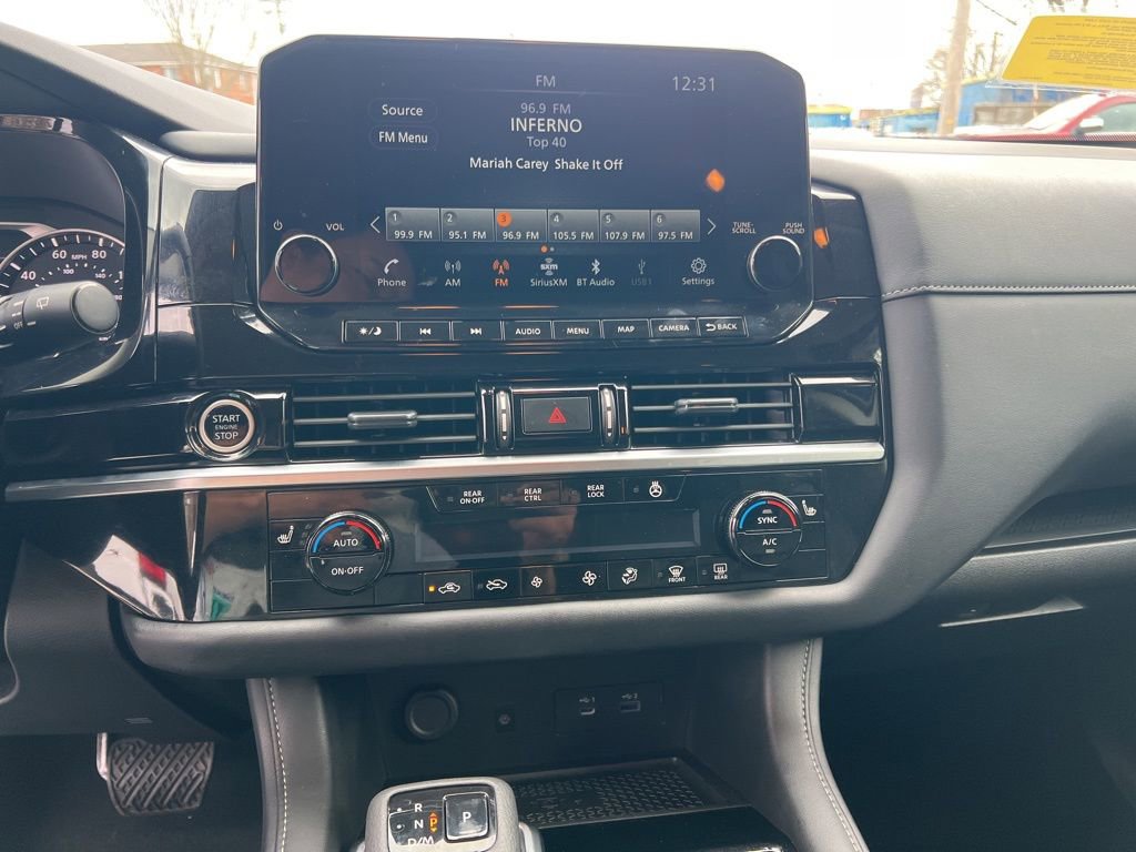 Used 2024 Nissan Pathfinder SL image 20