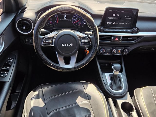 Used 2023 Kia Forte LXS w/ LXS Technology Package FWD image 12
