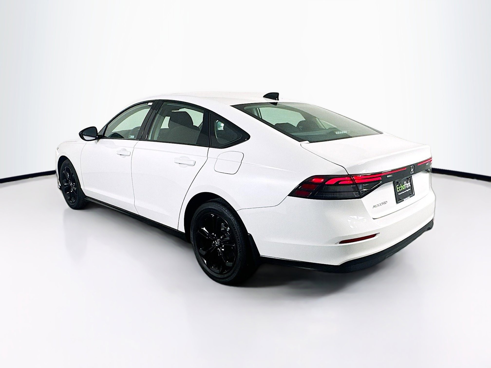 Used 2025 Honda Accord SE image 5
