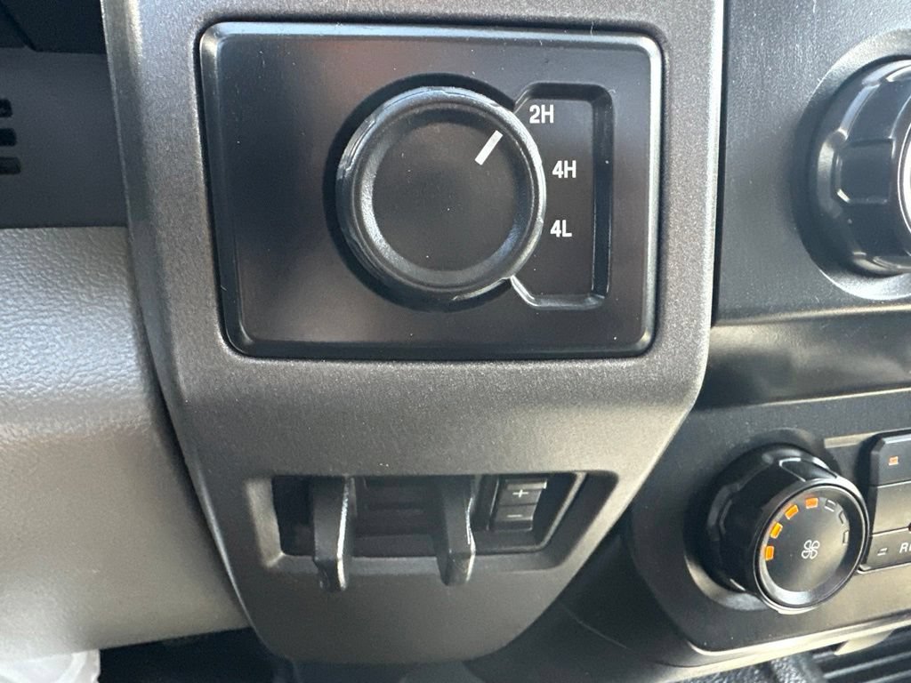 Used 2022 Ford F250 XL w/ Power Equipment Group AWD/4WD image 18
