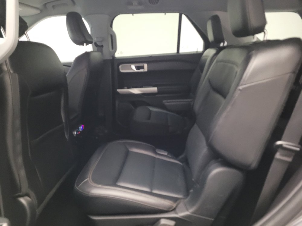 Used 2022 Ford Explorer Limited w/ Equipment Group 301A AWD/4WD image 18