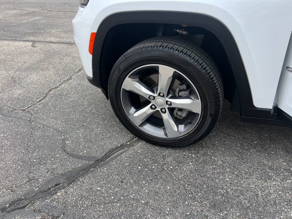 Used 2024 Jeep Grand Cherokee L Limited image 28