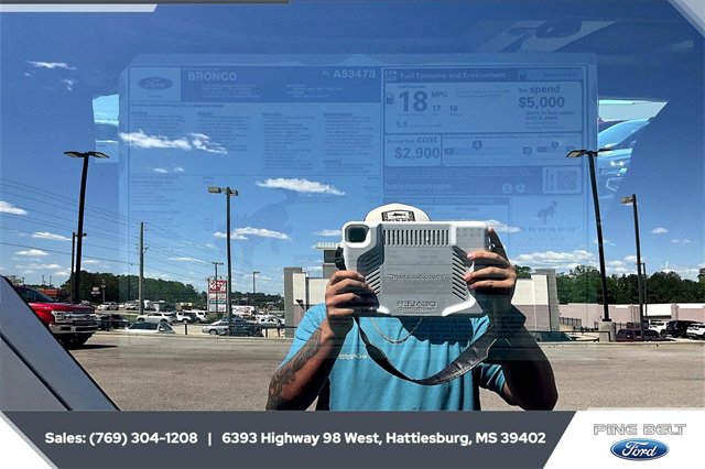 New 2025 Ford Bronco Badlands image 12