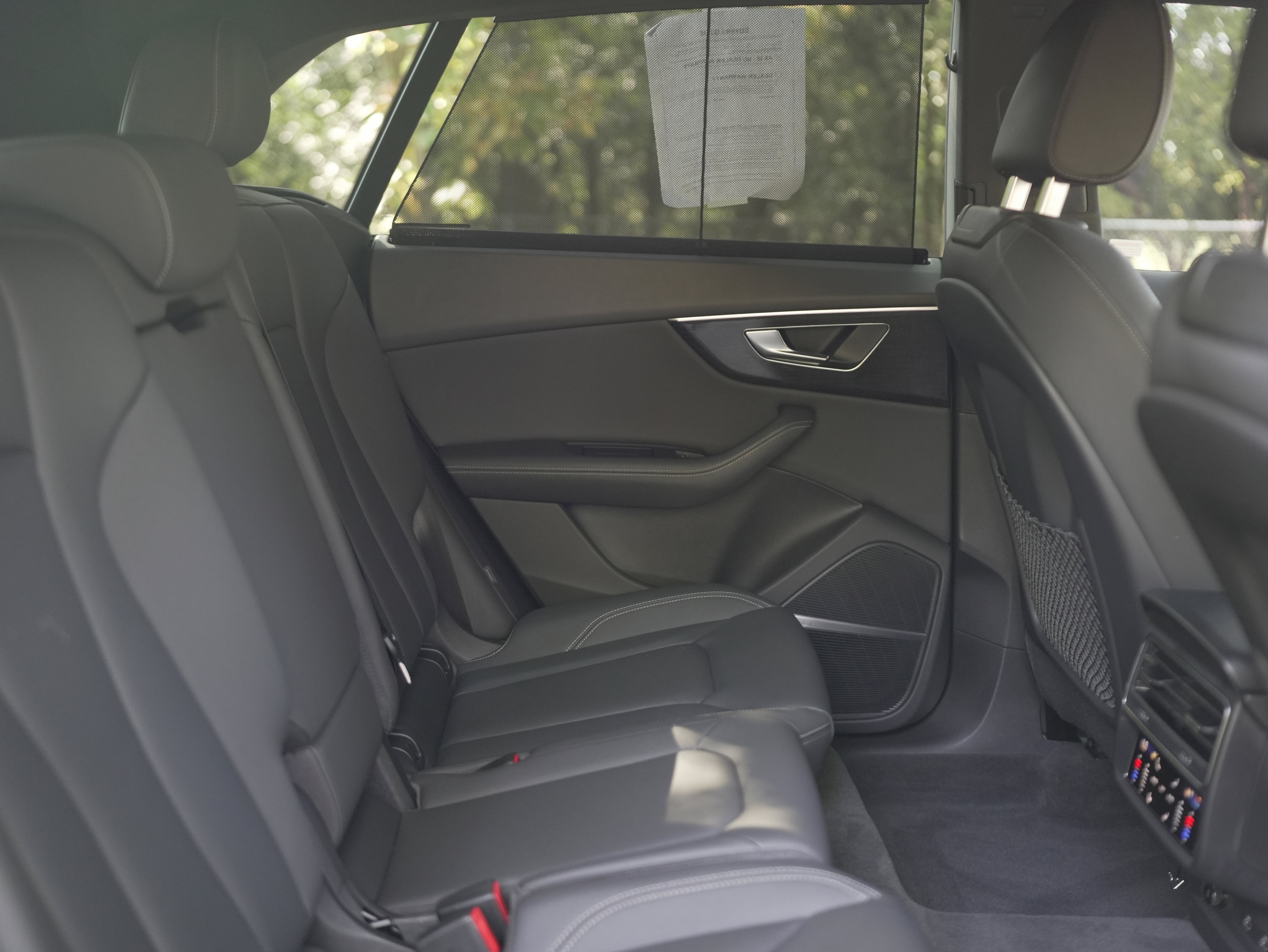 Used 2022 Audi Q8 Premium Plus w/ Premium Plus Package image 21