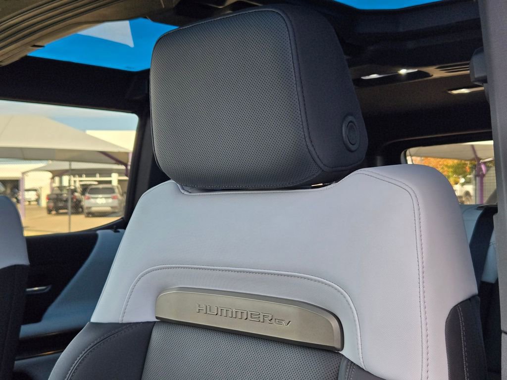 Used 2025 GMC Hummer EV 3X w/ LPO, Dark Essentials Package image 12