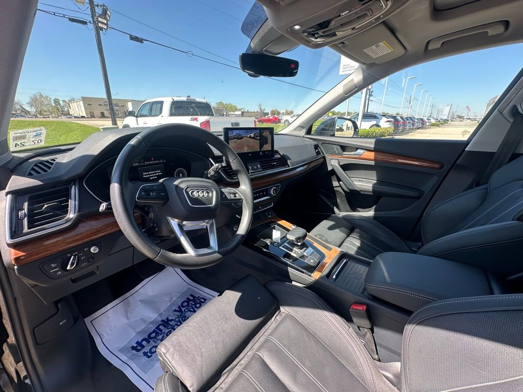 Used 2023 Audi Q5 2.0T Prestige w/ Prestige Package image 10