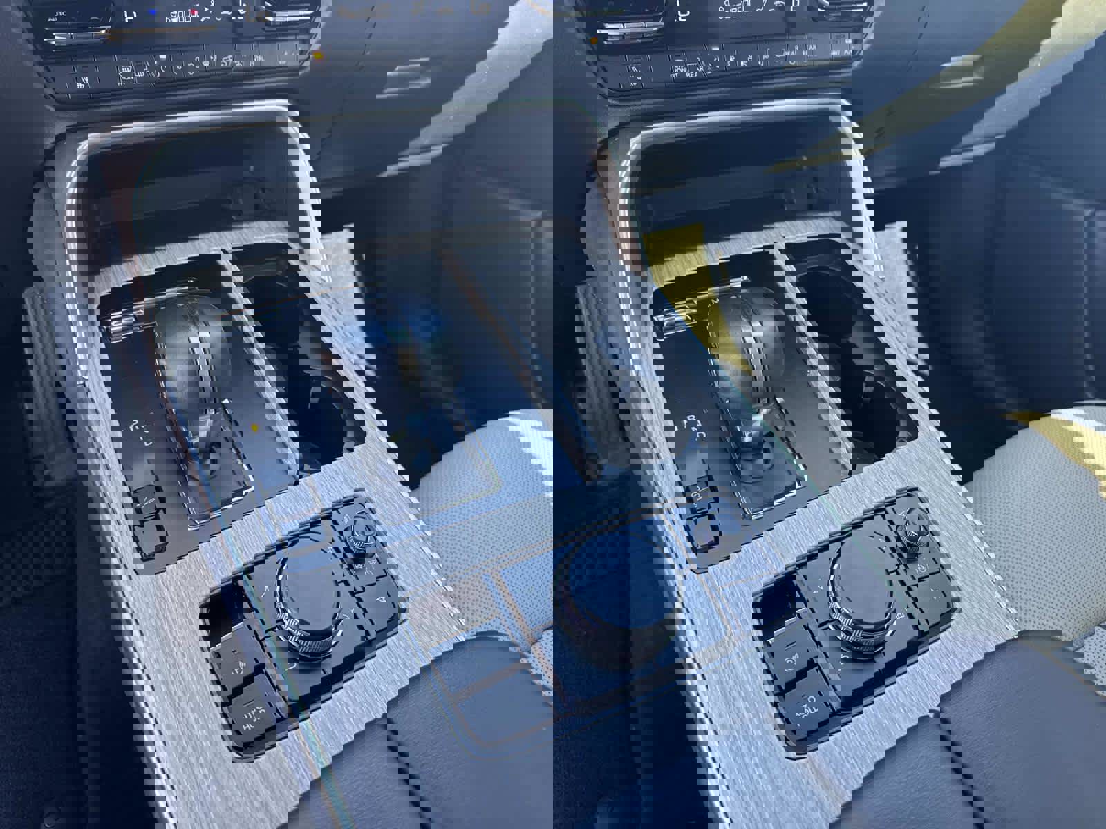 Used 2024 MAZDA CX-90 3.3 Turbo w/ Preferred Package image 25