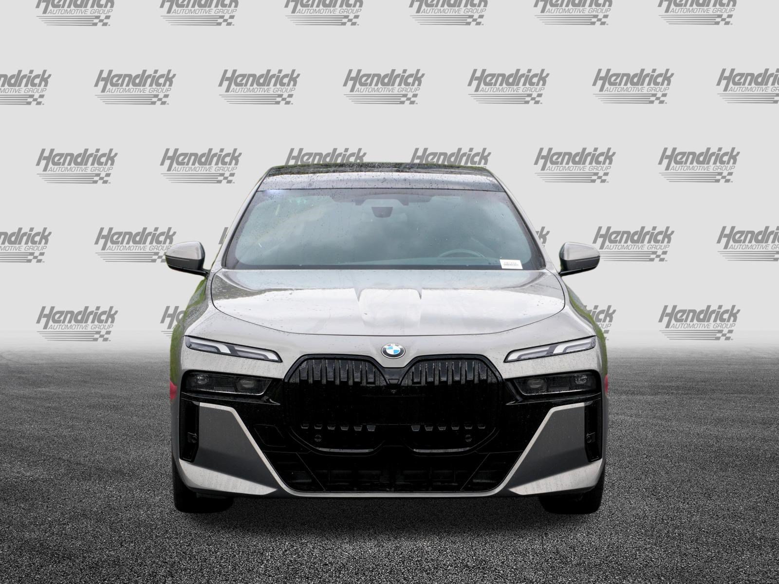 Certified 2023 BMW 740i RWD image 3