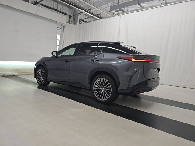 Used 2023 Lexus RZ 450e Premium w/ Accessory Package (2T) AWD/4WD image 4