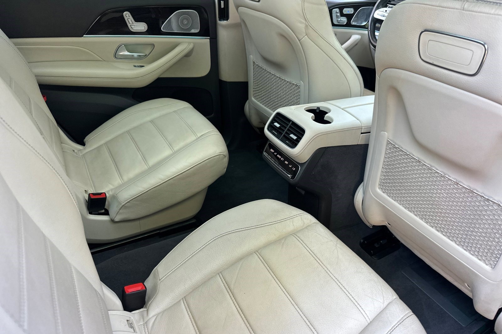 Used 2020 Mercedes-Benz GLS 580 4MATIC image 32