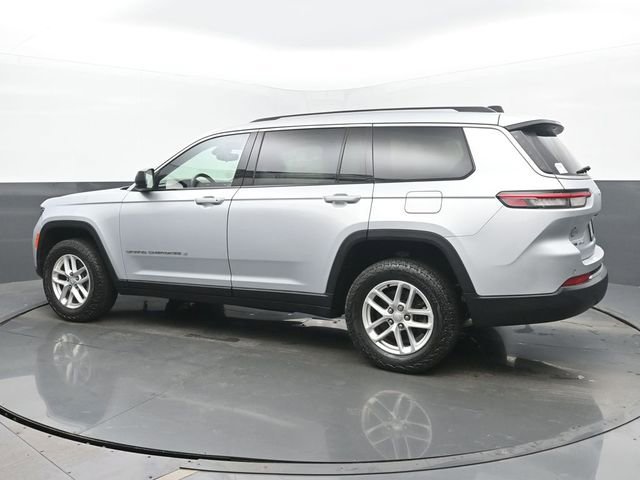 Used 2022 Jeep Grand Cherokee L Laredo w/ Luxury Tech Group I AWD/4WD image 3