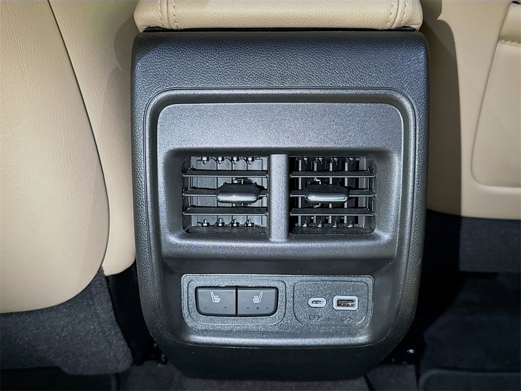 Certified 2025 Cadillac XT4 Premium Luxury image 23