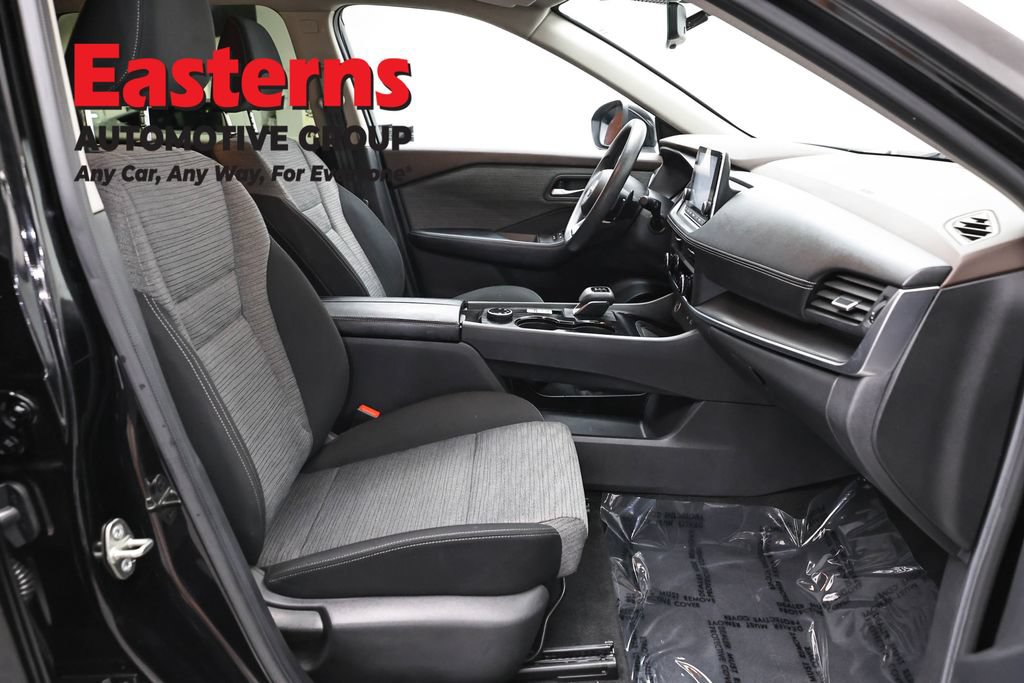 Used 2023 Nissan Rogue SV AWD/4WD image 25