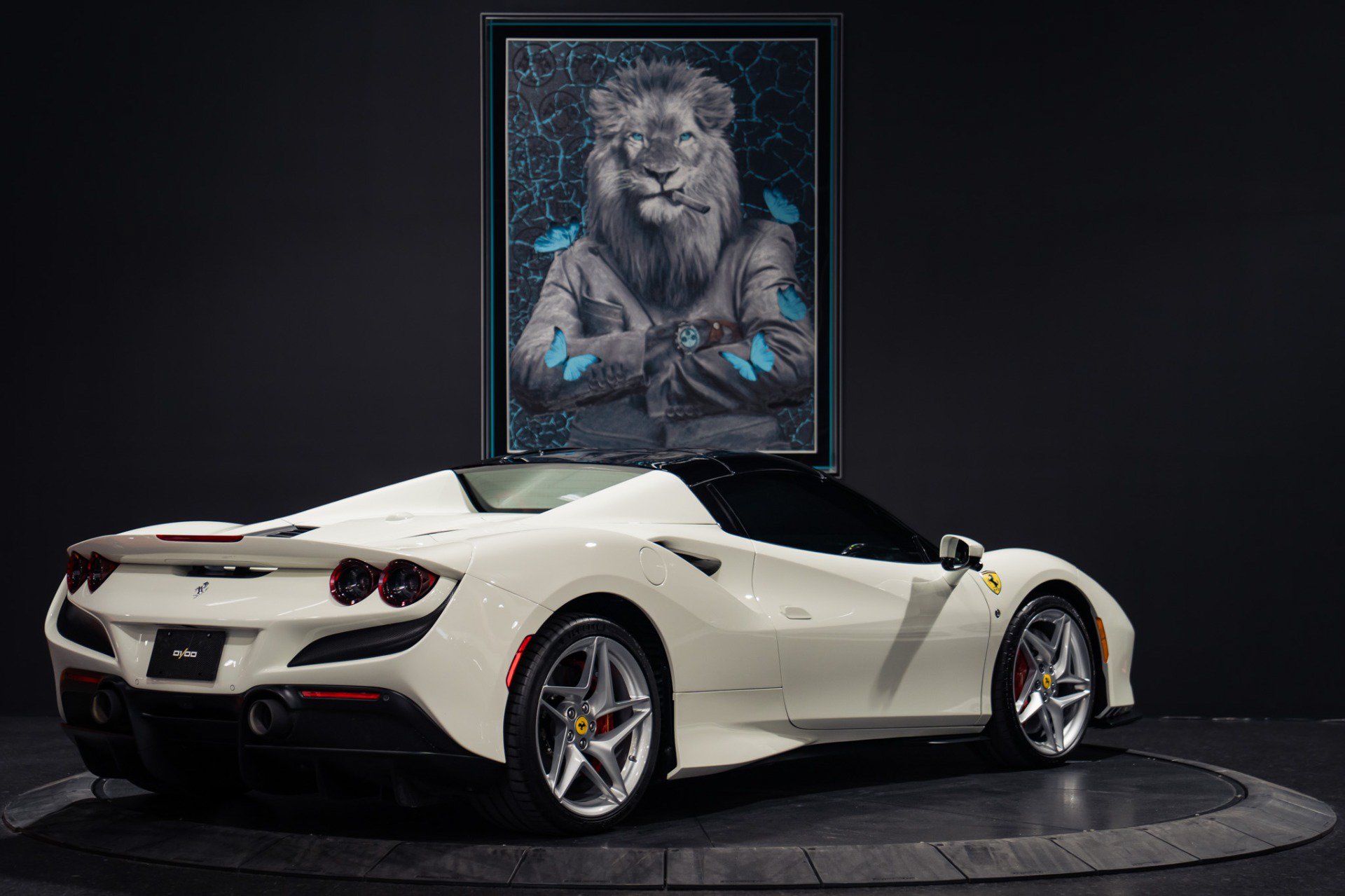 Used 2023 Ferrari F8 Tributo RWD image 35